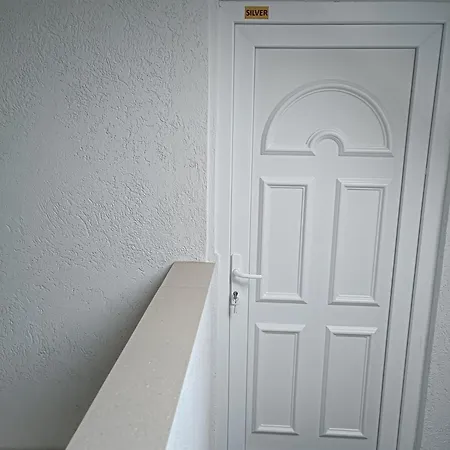 Mira *